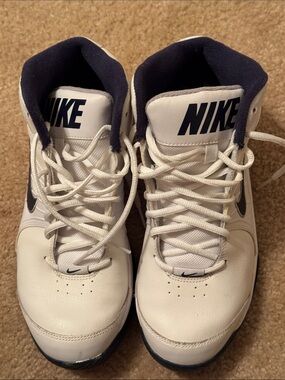 Nike Men’s Overplay VI White and Navy High-Top Athletic Shoes Size 9